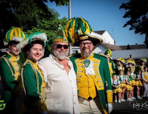 Zapfenstreich zu Ehren des Präsidenten